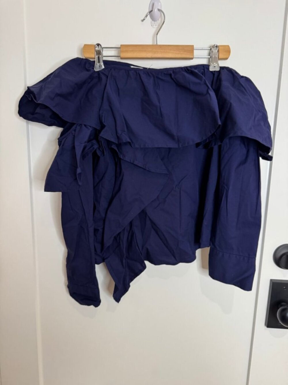 Leith Navy Ruffle Off-Shoulder Top - S - Picture 2 of 4